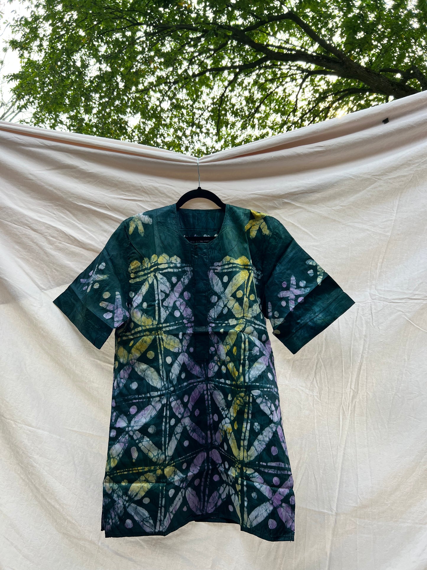 Yeye’s Indigo Unisex Top