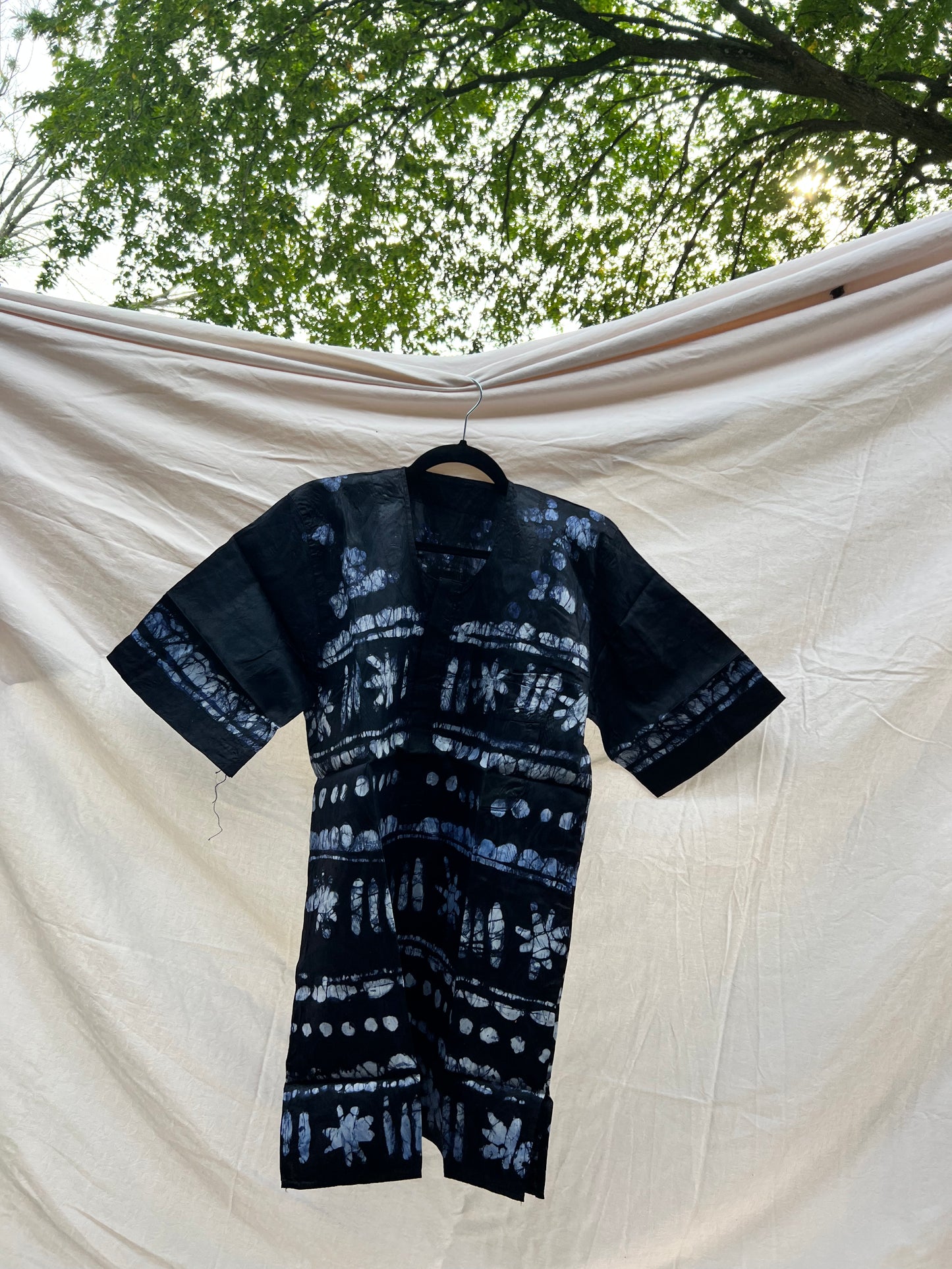 Yeye’s Indigo Unisex Top