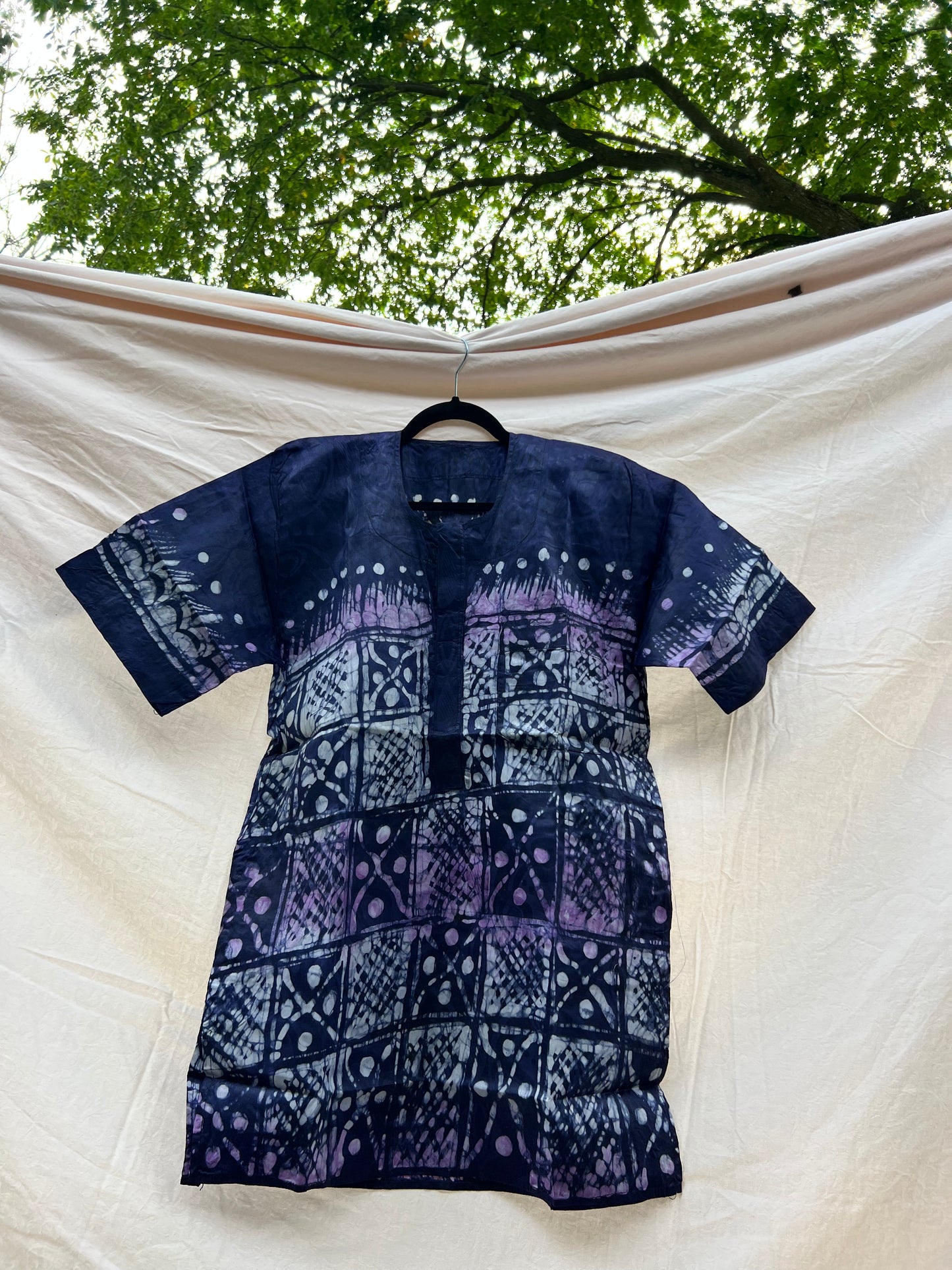 Yeye’s Indigo Unisex Top