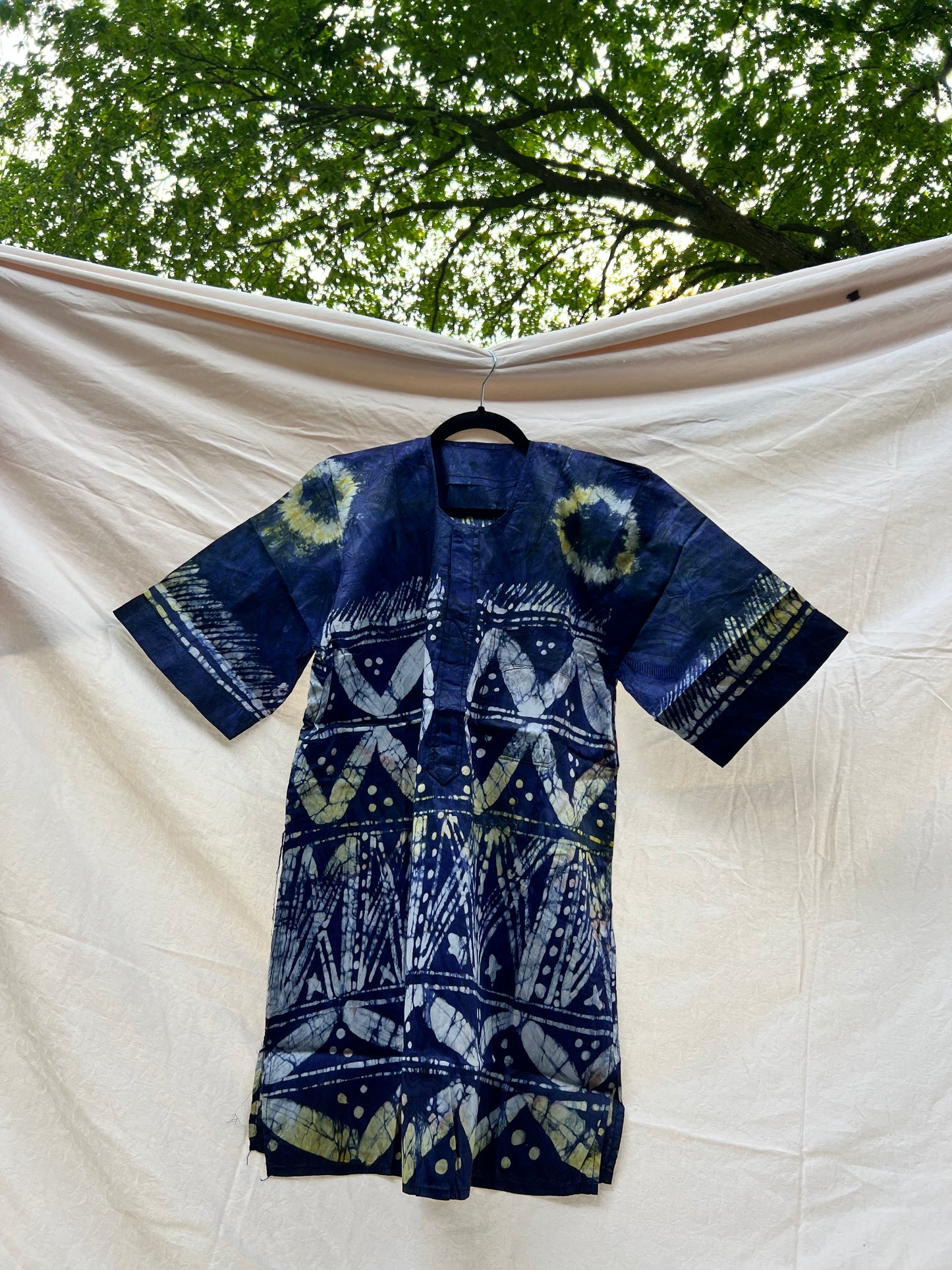 Yeye’s Indigo Unisex Top