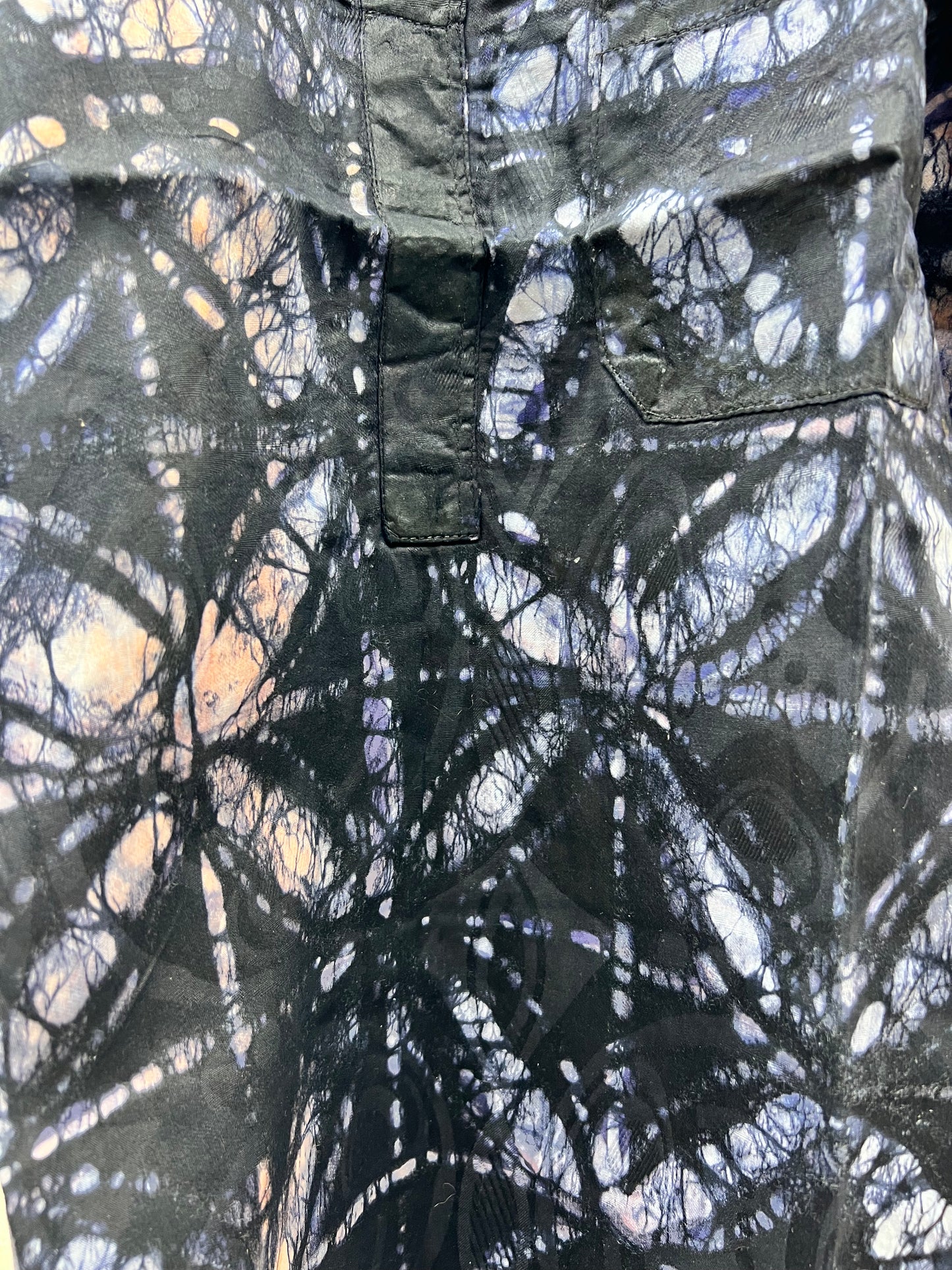 Yeye’s Indigo Unisex Top