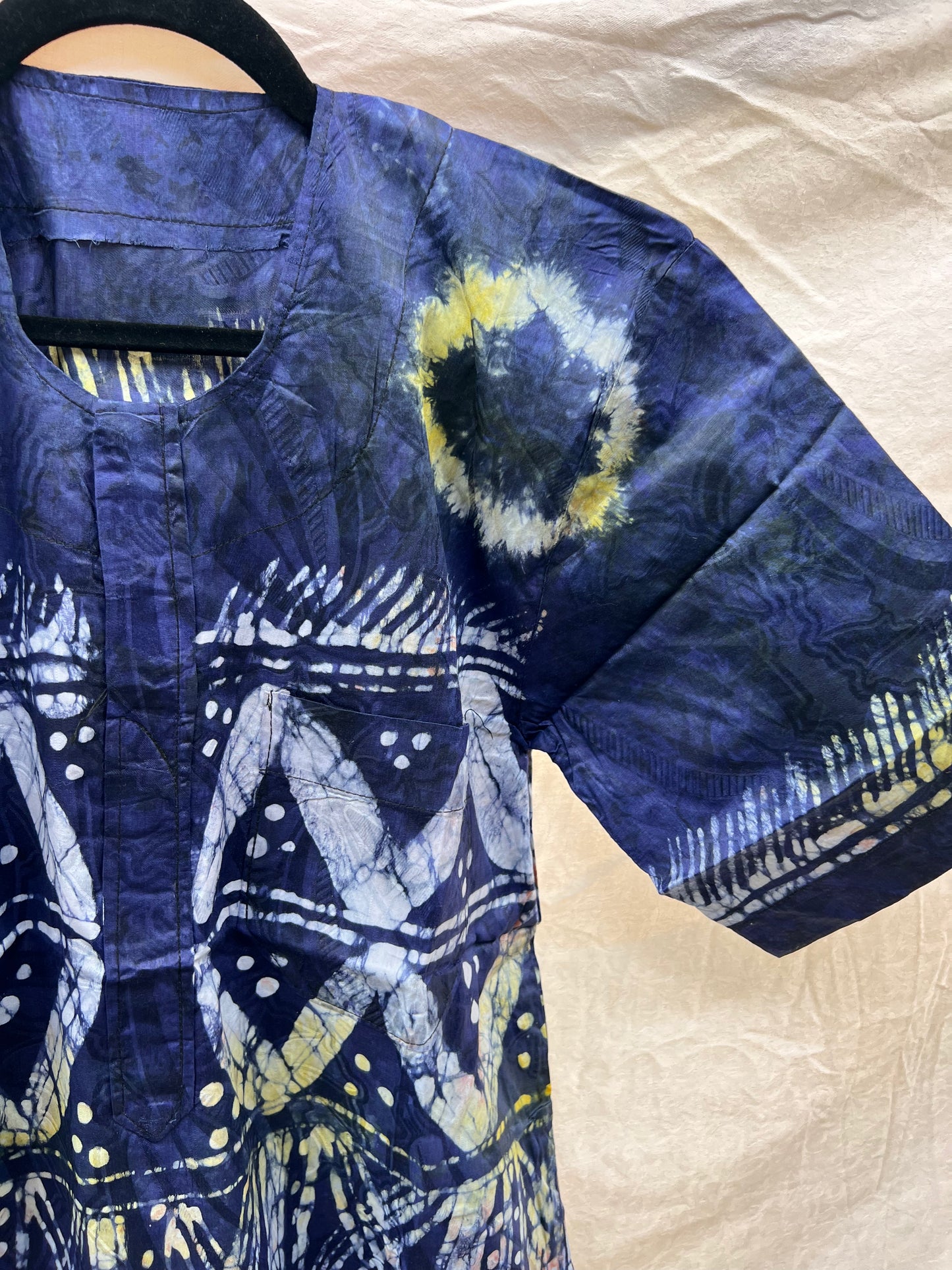 Yeye’s Indigo Unisex Top