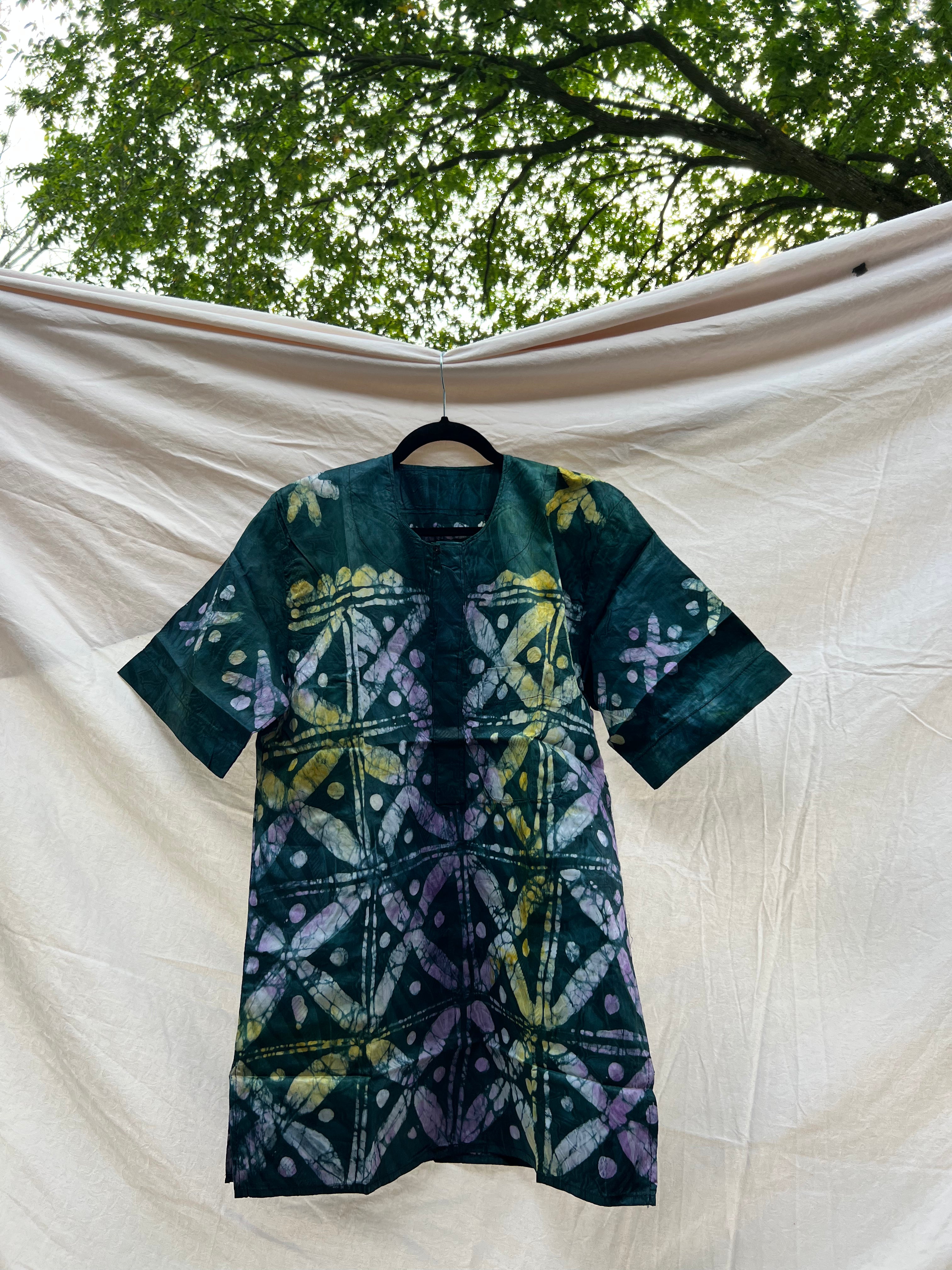 Yeye’s Indigo Unisex Top